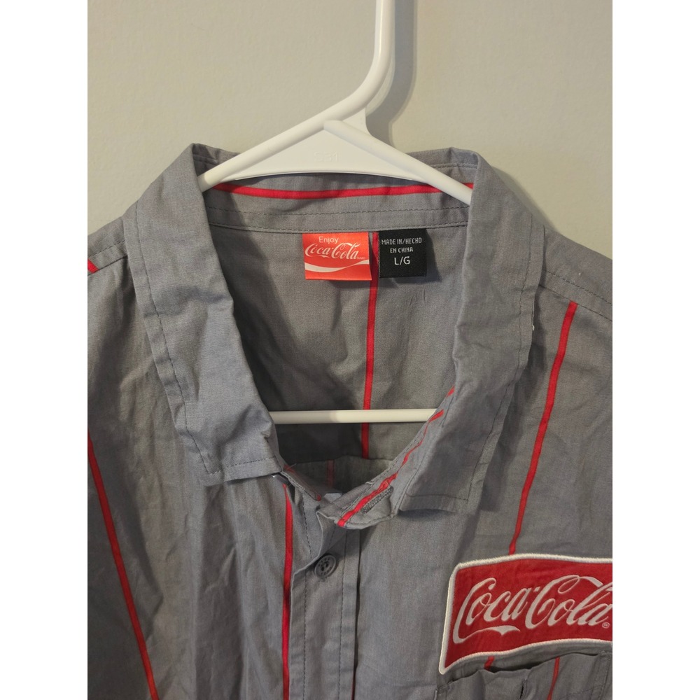 Coca-Cola Mens Grey Red Pinstripe Short Sleeve Button Down Shirt Sz L Patch Logo - Picture 2 of 7